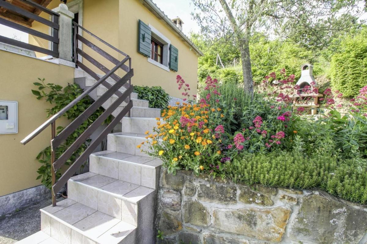 Villa Casa Antonija In Sovinjska Brda - Haus Fur 2 Personen Exterior foto