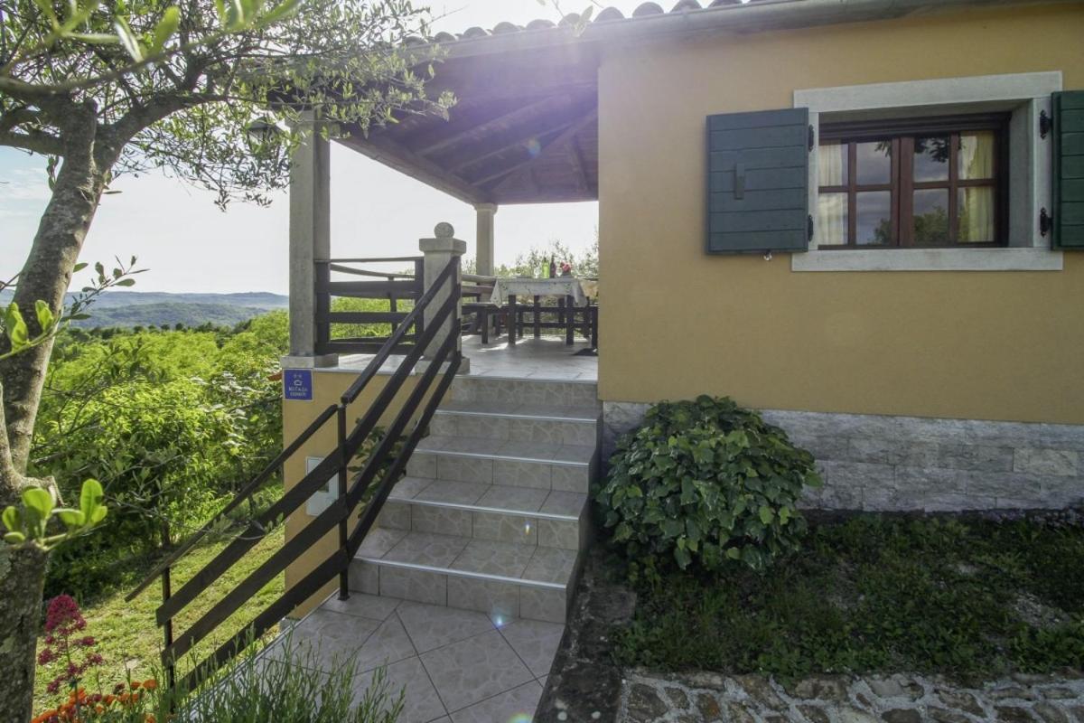 Villa Casa Antonija In Sovinjska Brda - Haus Fur 2 Personen Exterior foto